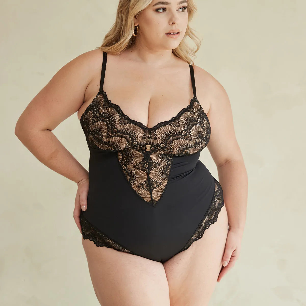 Sculpting Lace Shapewear Bodysuit