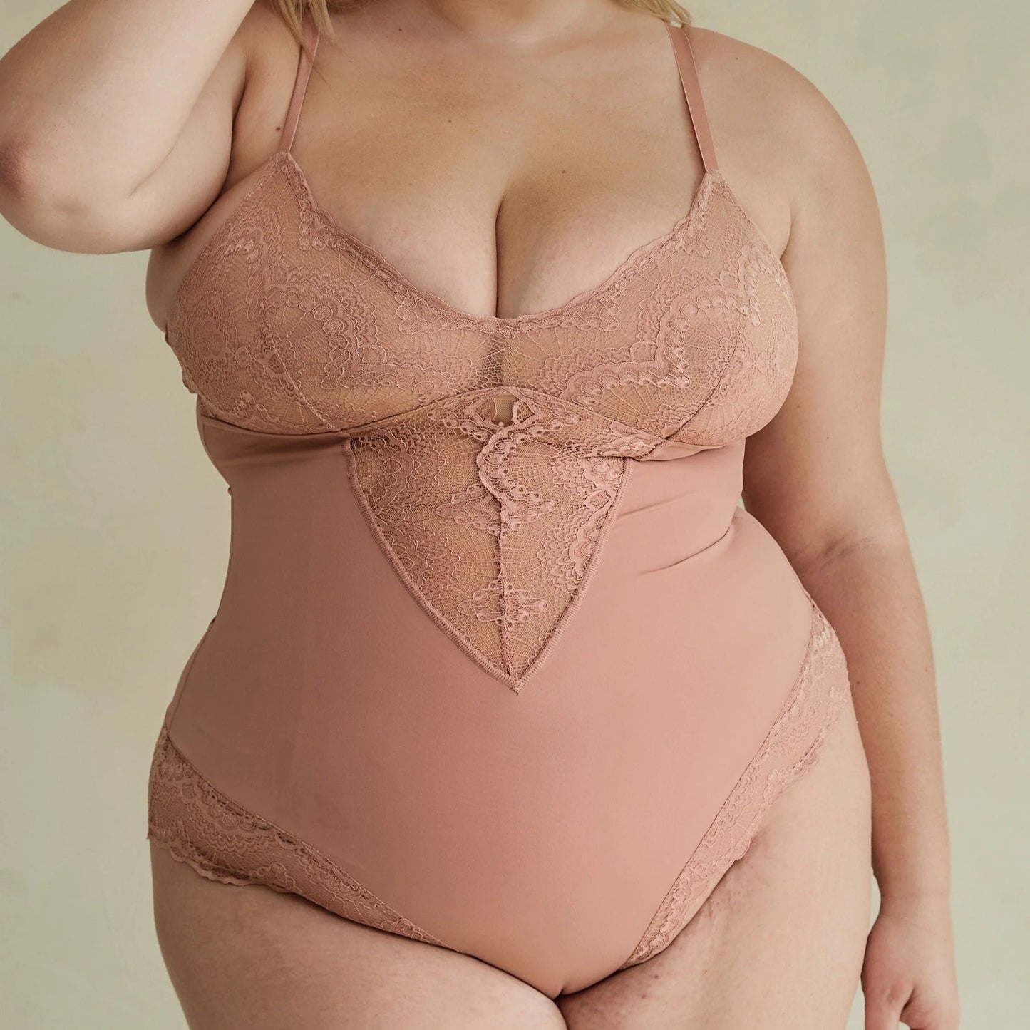 Sculpting Lace Shapewear Bodysuit